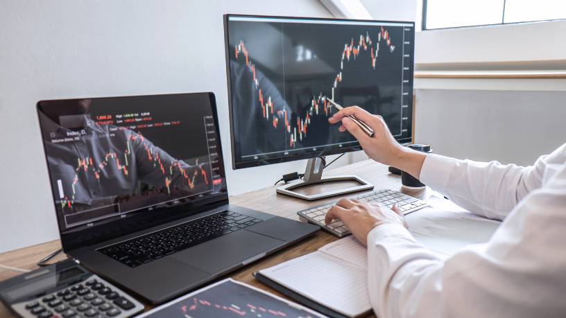 Investidor estrangeiro e imóvel brasileiro em 2026 analisados por Alex Nabuco dos Santos.